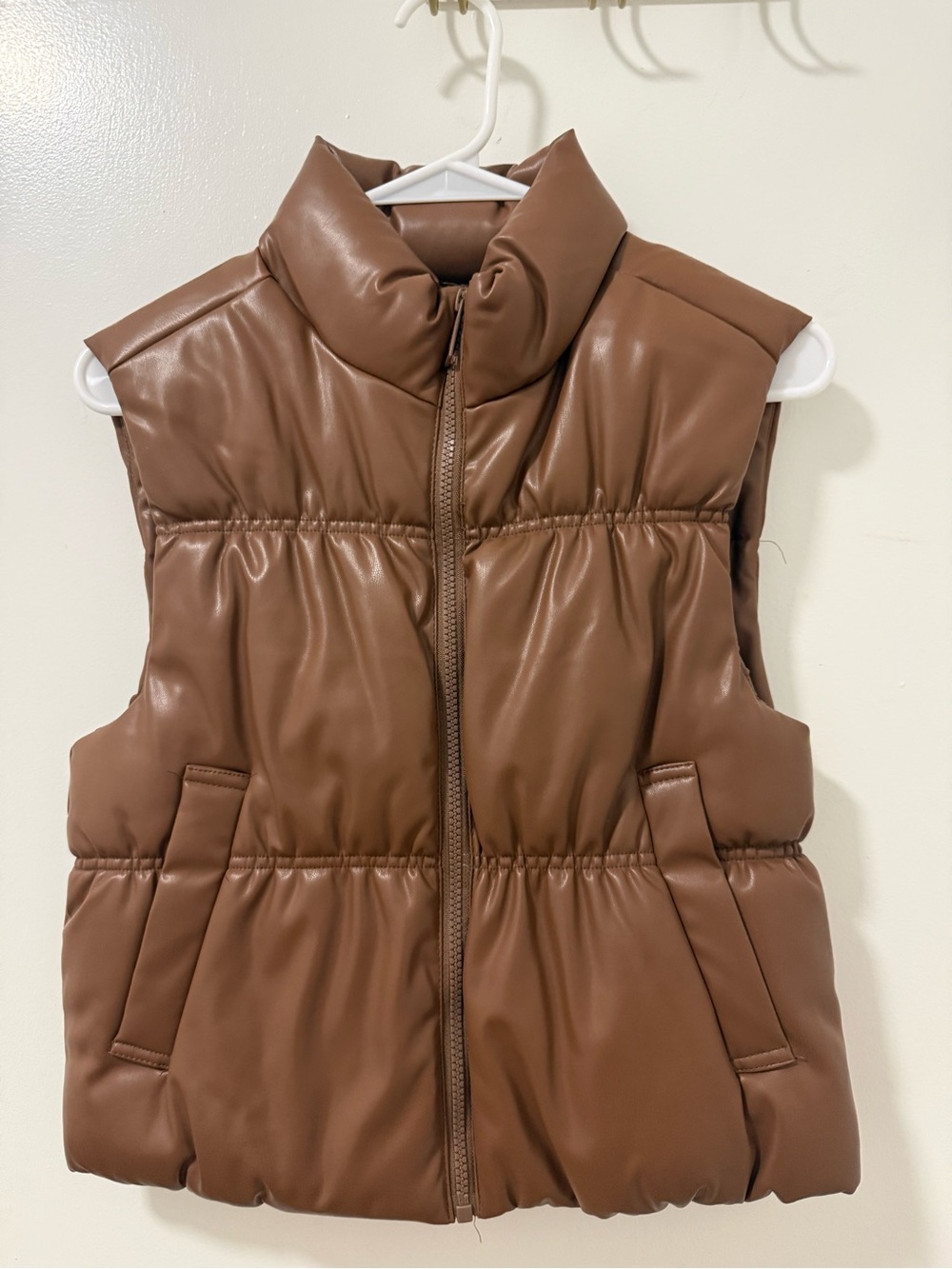 Brown Puffer Vest - Women's Sleeveless Jacket
